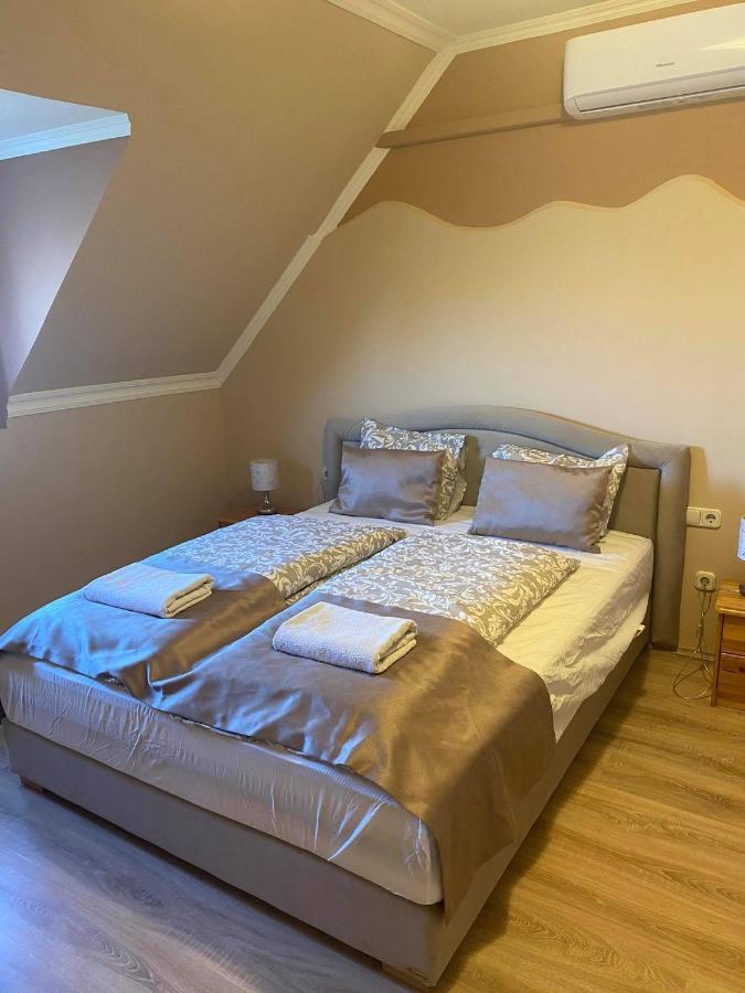 La Curia Panzio Bed & Breakfast Dunaszeg Exterior photo