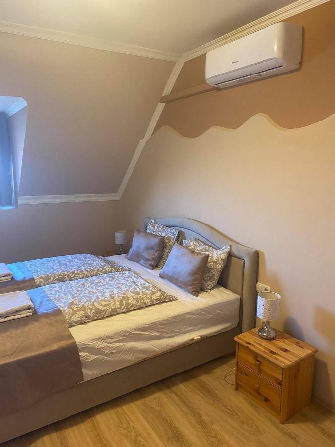 La Curia Panzio Bed & Breakfast Dunaszeg Exterior photo